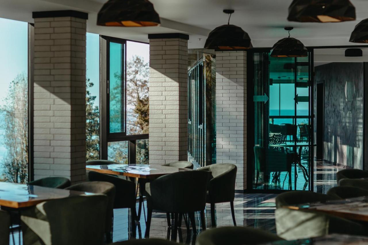 Capo Verde Hotel באטומי מראה חיצוני תמונה