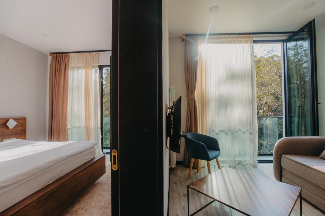 Capo Verde Hotel באטומי מראה חיצוני תמונה