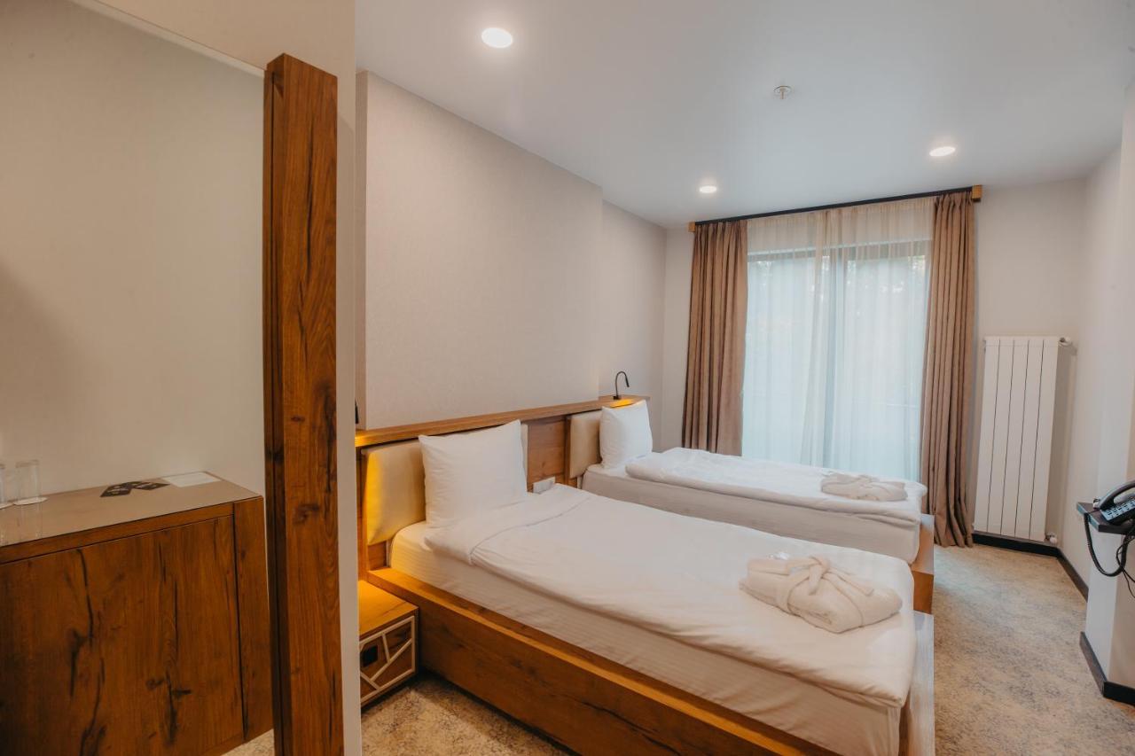 Capo Verde Hotel באטומי מראה חיצוני תמונה