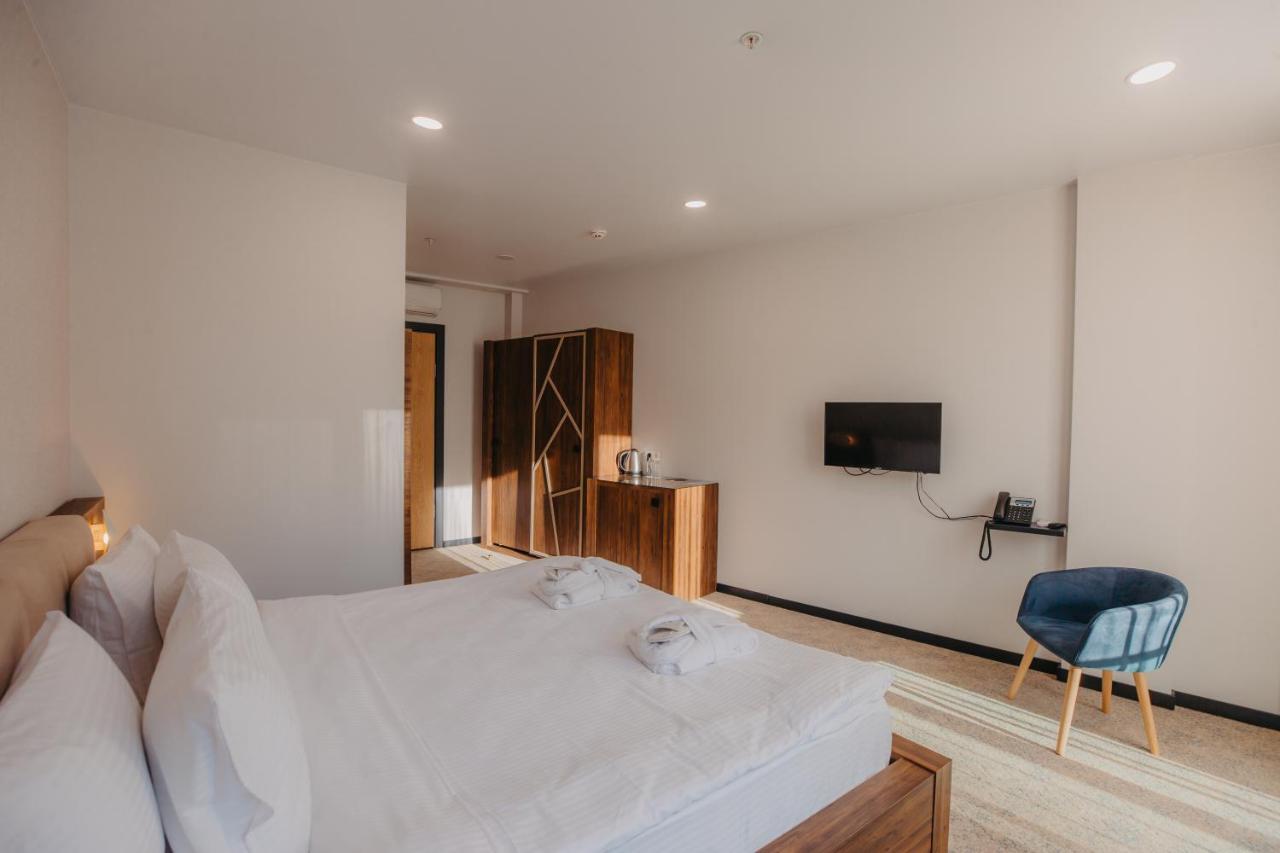 Capo Verde Hotel באטומי מראה חיצוני תמונה