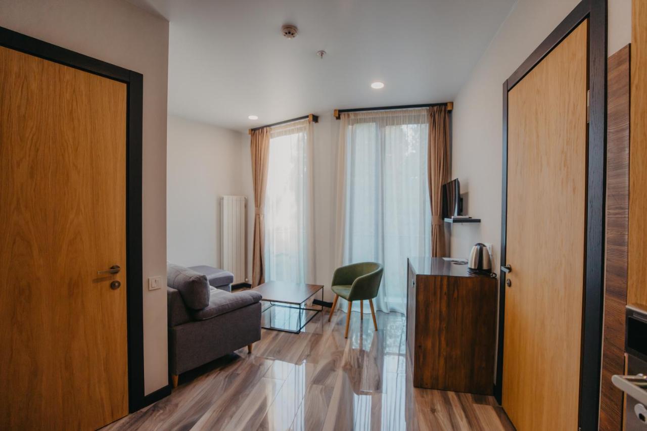 Capo Verde Hotel באטומי מראה חיצוני תמונה