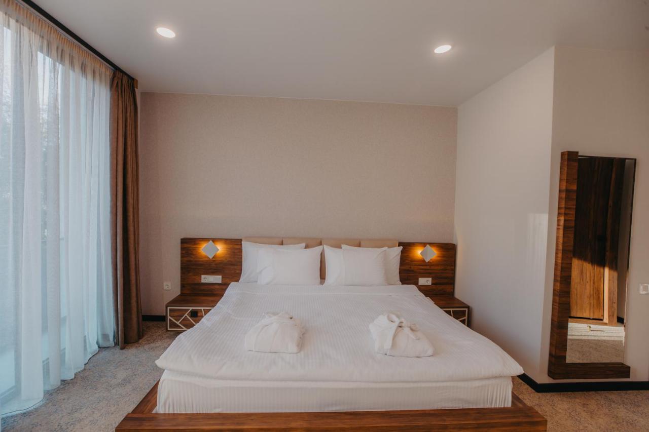 Capo Verde Hotel באטומי מראה חיצוני תמונה