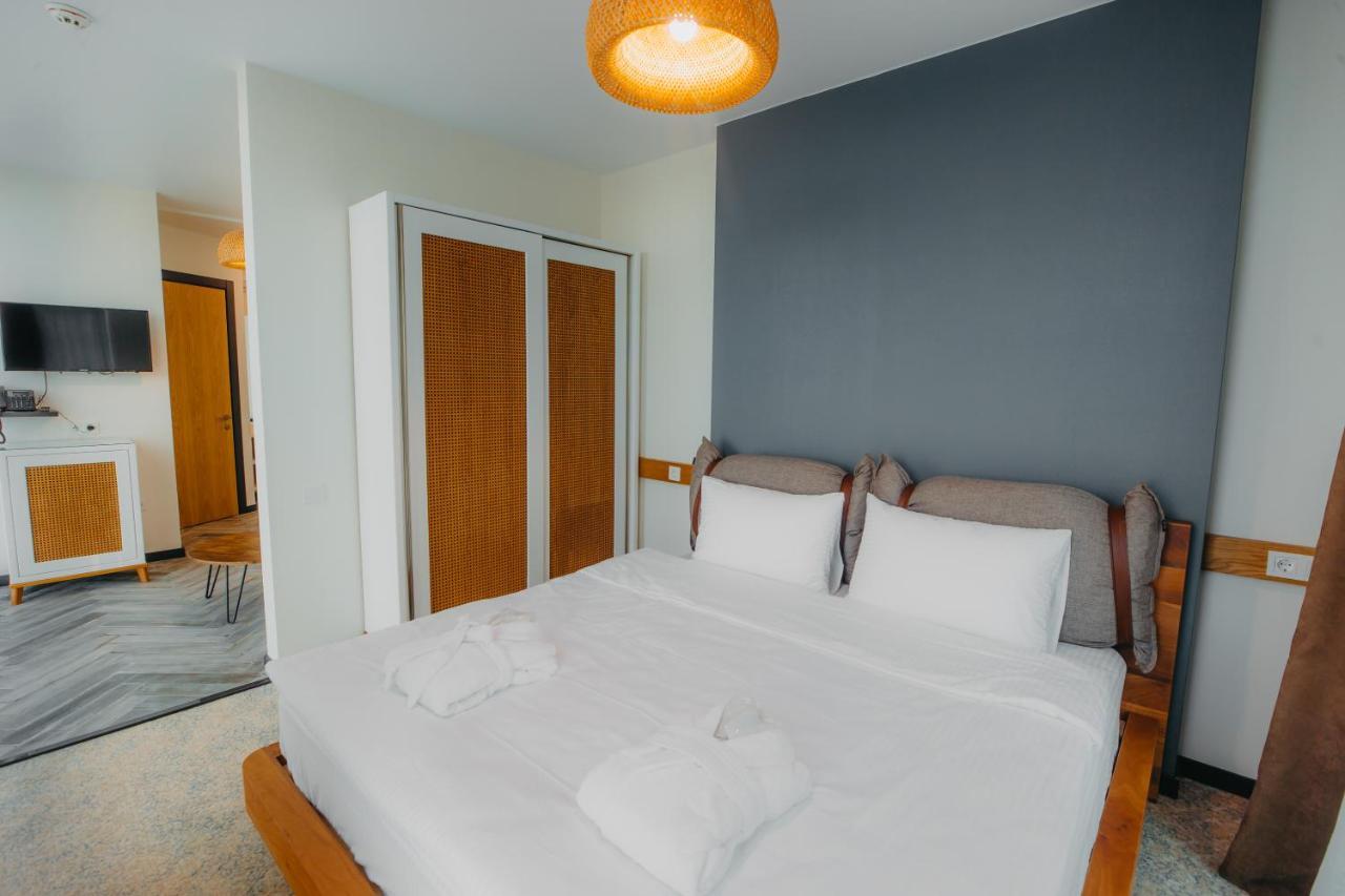 Capo Verde Hotel באטומי מראה חיצוני תמונה