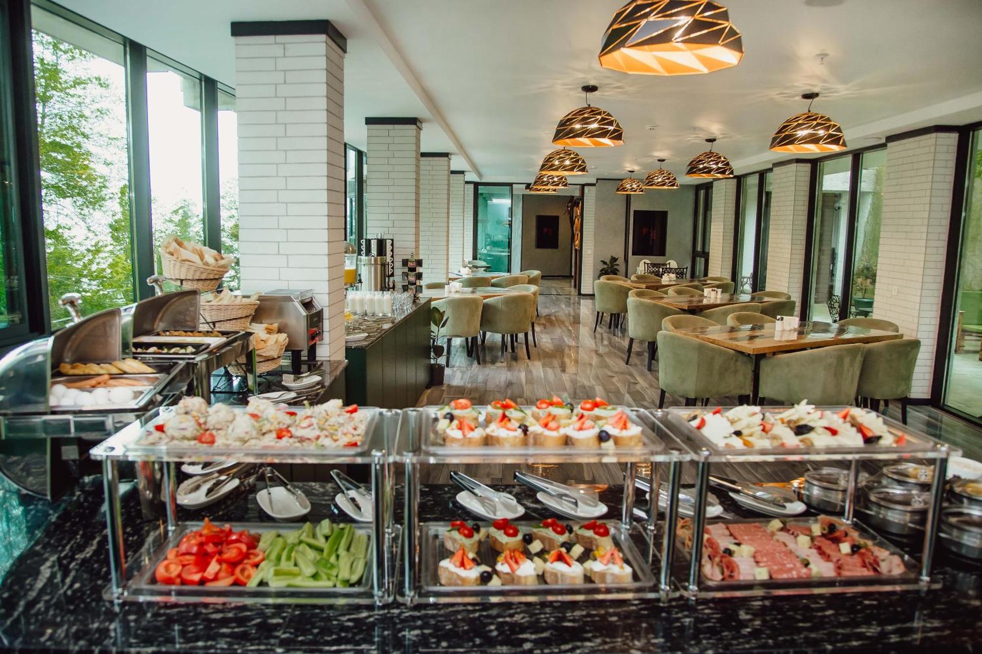 Capo Verde Hotel באטומי מראה חיצוני תמונה