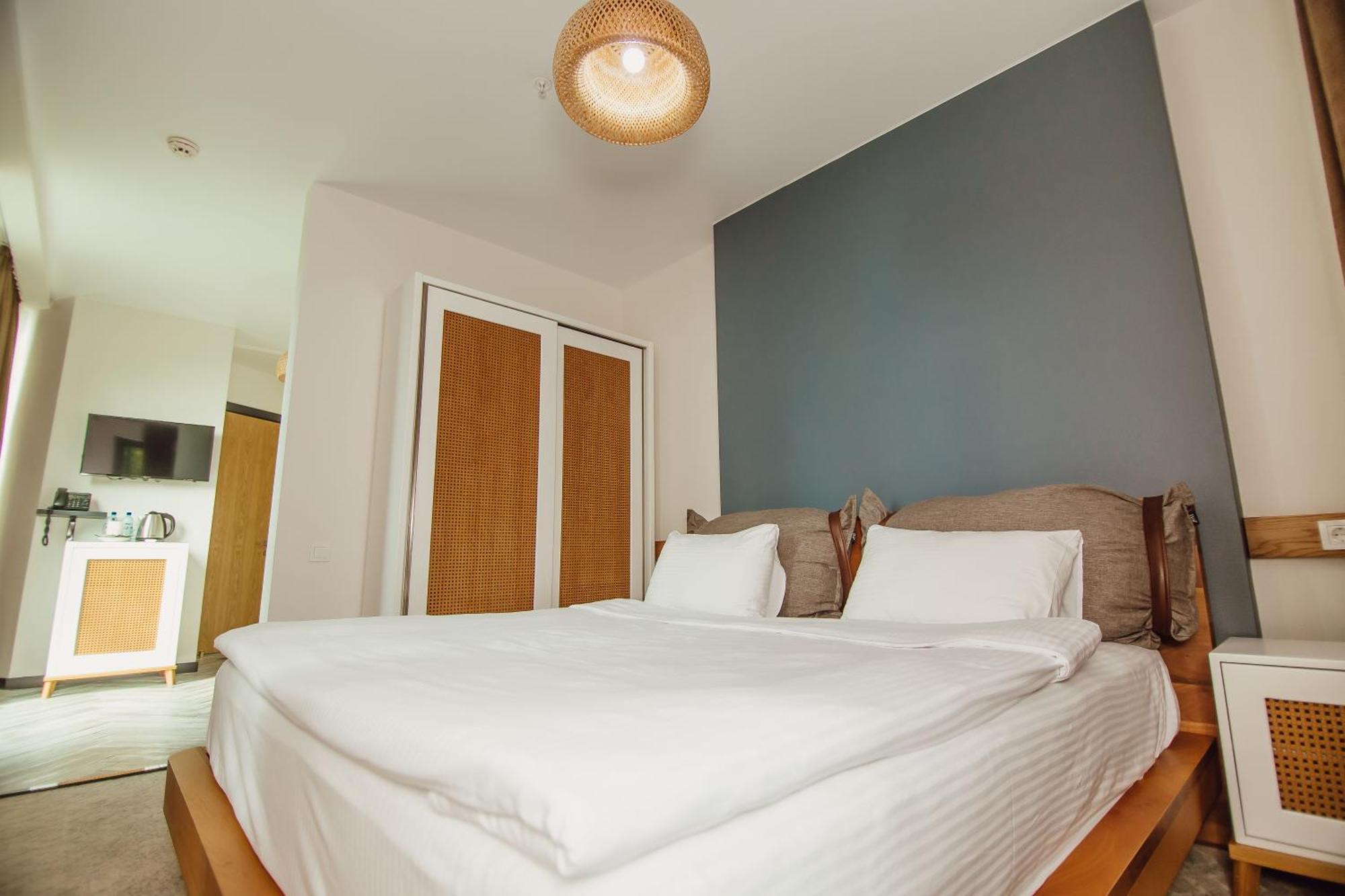 Capo Verde Hotel באטומי מראה חיצוני תמונה